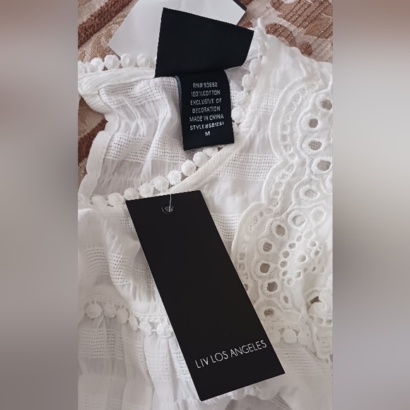 LIV Los Angeles Ruffle Sleeve Blouse. NWT White M - Picture 7 of 10
